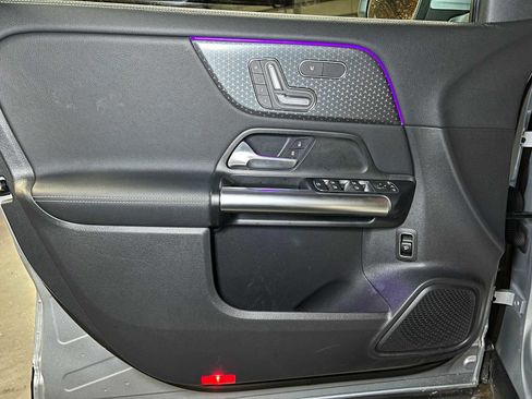 Certified 2025 Mercedes-Benz GLA 250 4MATIC image 21