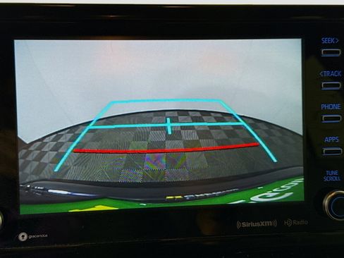 Used 2020 Toyota Corolla SE image 19