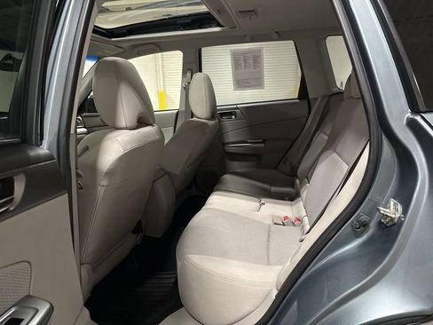 Used 2013 Subaru Forester 2.5X Premium w/ Popular Pkg 3 AWD/4WD image 22