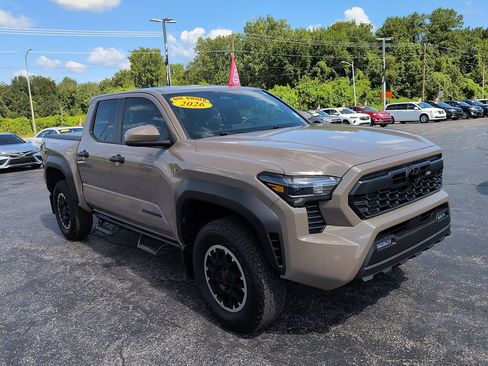 Used 2026 Toyota Tacoma TRD Off-Road AWD/4WD image 1