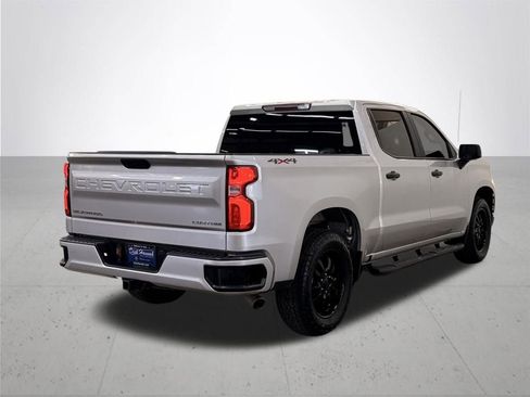 Used 2019 Chevrolet Silverado 1500 Custom w/ Custom Value Package AWD/4WD image 10