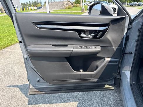 Used 2025 Honda CR-V EX-L image 24