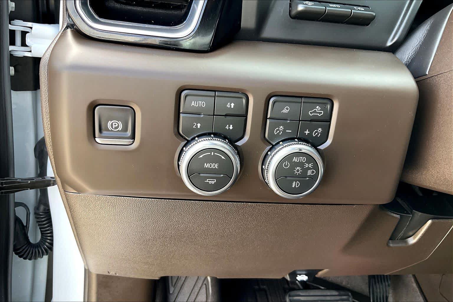 Used 2026 GMC Sierra 2500 Denali w/ Denali Reserve Package AWD/4WD image 15