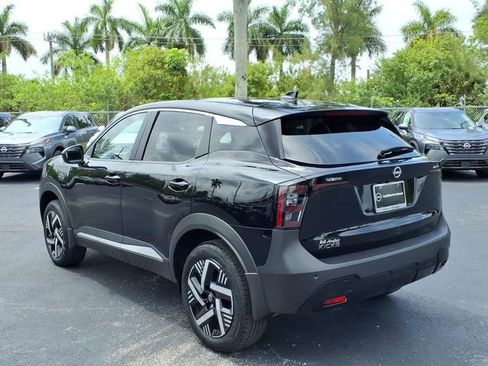 Used 2025 Nissan Kicks SV FWD image 12