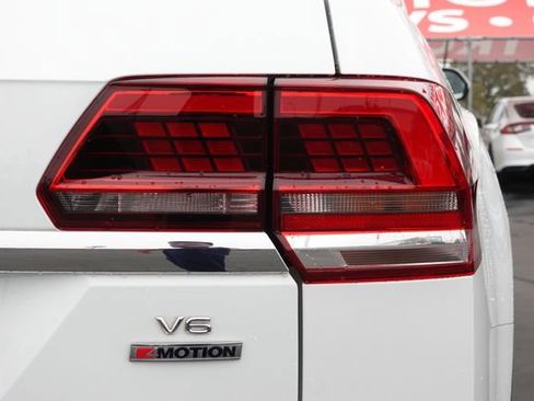 Used 2019 Volkswagen Atlas SEL Premium image 6