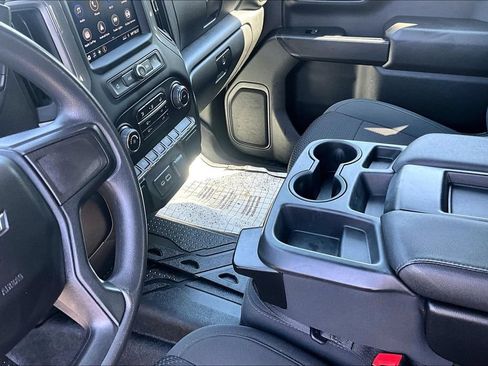 Used 2022 Chevrolet Silverado 1500 Custom Trail Boss AWD/4WD image 16