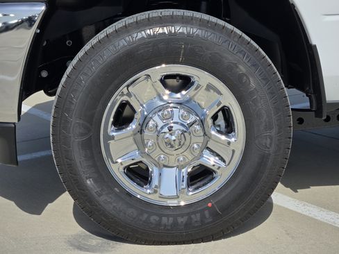 New 2026 RAM 2500 Tradesman w/ Chrome Appearance Group AWD/4WD image 9