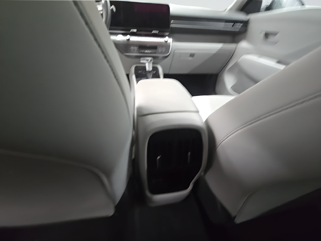 Certified 2025 Hyundai Kona SEL FWD image 28