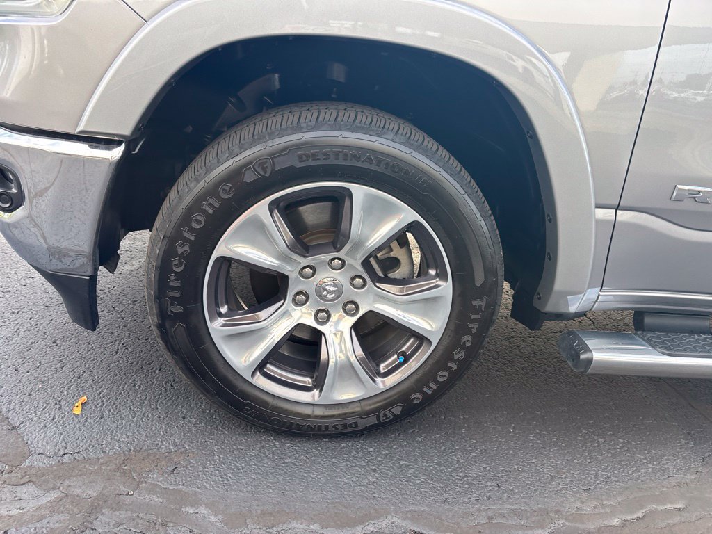 Used 2022 RAM 1500 Laramie AWD/4WD image 9