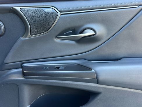 Used 2019 Lexus ES 300h FWD image 20