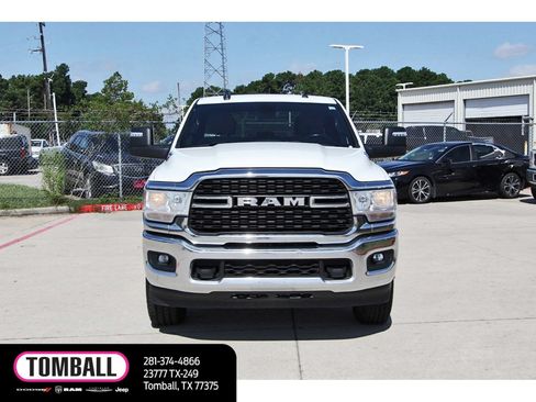 Used 2024 RAM 2500 Big Horn AWD/4WD image 2
