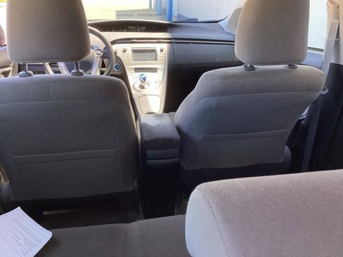 Used 2015 Toyota Prius Two FWD image 15