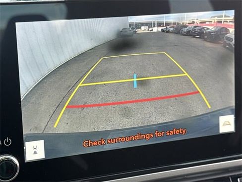 Used 2025 Toyota Camry SE image 18