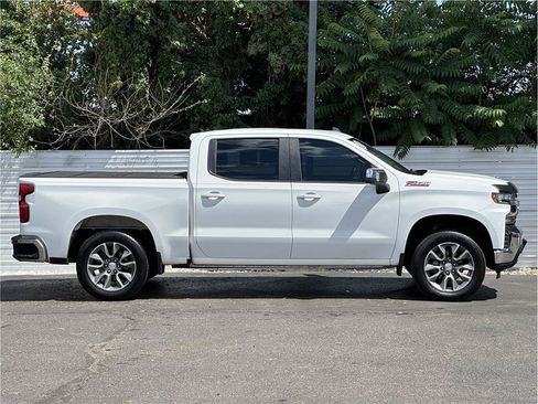 Used 2020 Chevrolet Silverado 1500 LT w/ All-Star Edition AWD/4WD image 9