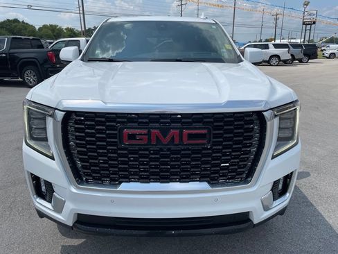 Used 2022 GMC Yukon Denali AWD/4WD image 2