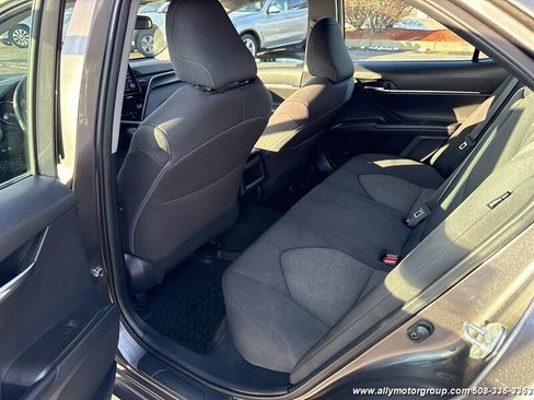 Used 2022 Toyota Camry LE image 16