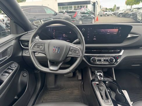Used 2024 Buick Envista Sport Touring w/ Convenience I Package FWD image 13