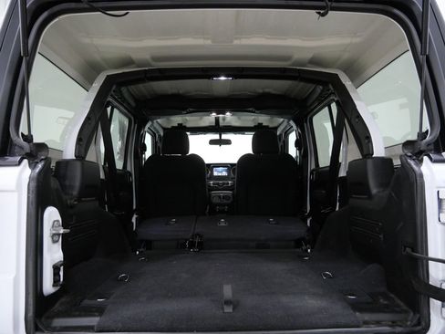 Used 2023 Jeep Wrangler Willys image 28