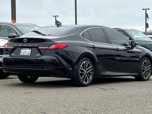 Used 2025 Toyota Camry XLE w/ Premium Plus Package FWD image 5