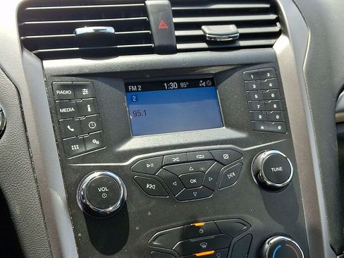 Used 2020 Ford Fusion S FWD image 18