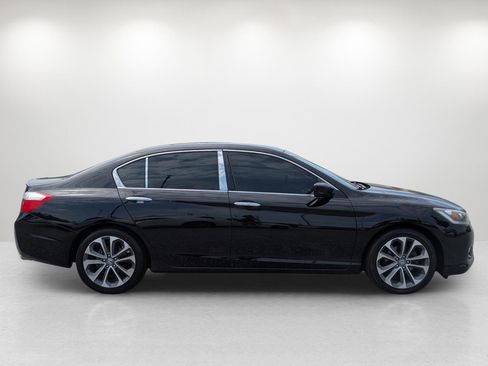 Used 2015 Honda Accord Sport image 4