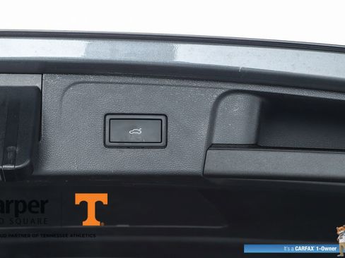 Used 2025 Volkswagen Atlas SEL Premium R-Line image 30