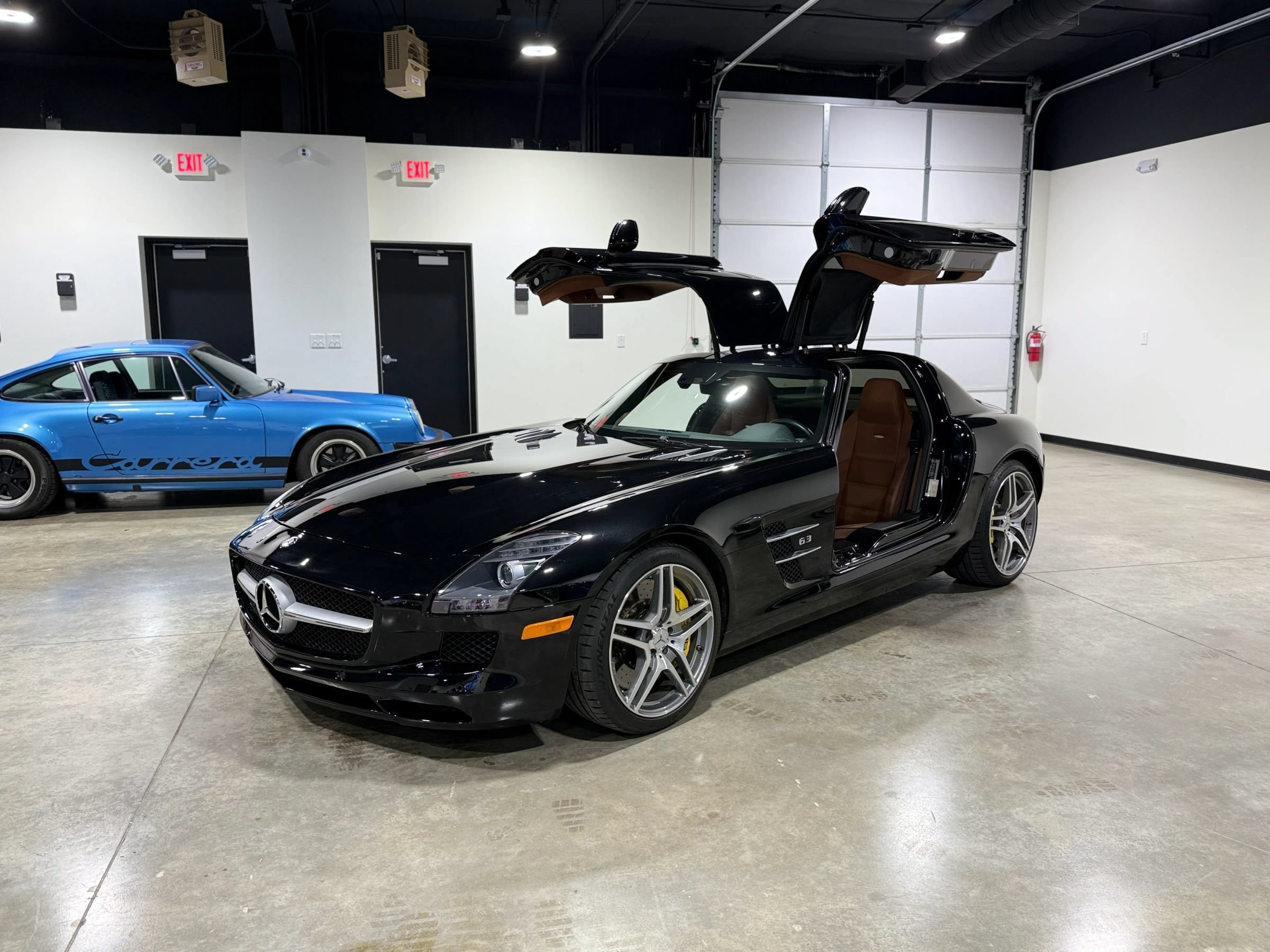 Used 2011 Mercedes-Benz SLS AMG Coupe image 17