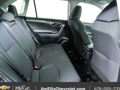 Used 2022 Toyota RAV4 LE FWD image 19