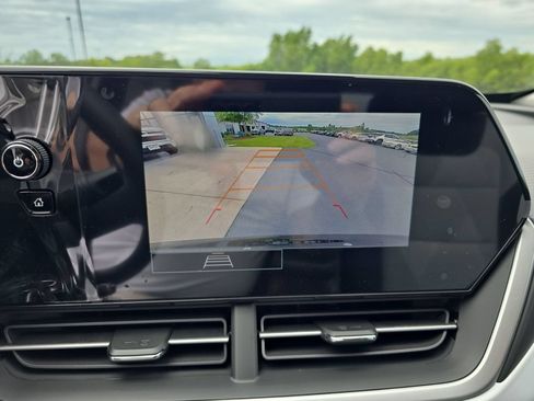 New 2026 Chevrolet Trax LS w/ LS Convenience Package FWD image 16