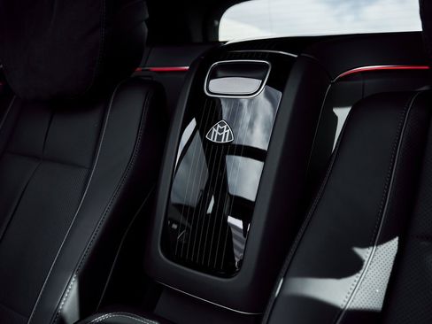 Used 2021 Mercedes-Benz Maybach GLS 600 4MATIC image 46