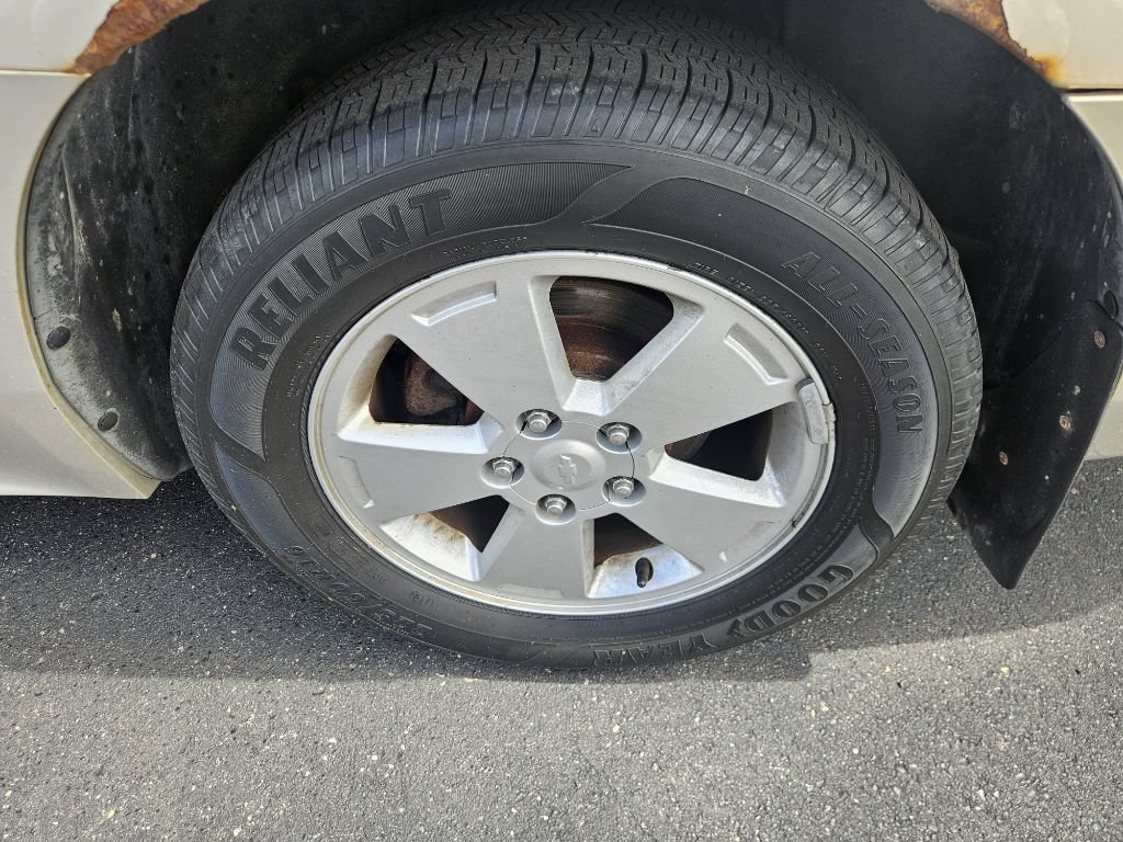 Used 2009 Chevrolet Impala LT FWD image 19