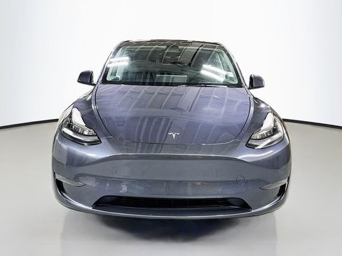 Used 2022 Tesla Model Y Long Range AWD/4WD image 2