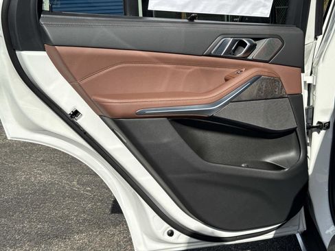 New 2026 BMW X5 xDrive40i w/ Climate Comfort Package image 13