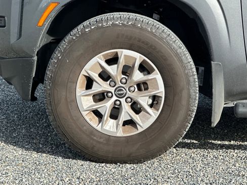 Used 2024 Nissan Frontier SV image 26