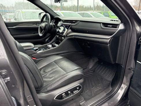 Used 2022 Jeep Grand Cherokee L Overland w/ Luxury Tech Group IV image 11