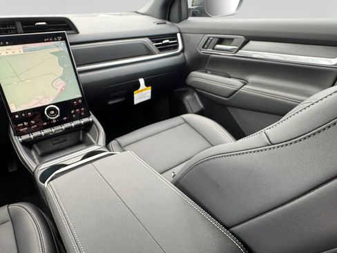 New 2027 GMC Terrain Elevation w/ Elevation Premium Package AWD/4WD image 22