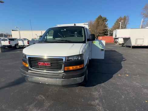 New 2025 GMC Savana 3500 w/ Power Convenience Package image 3