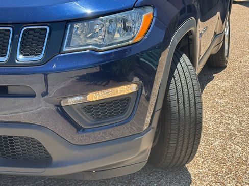 Used 2018 Jeep Compass Sport FWD image 3