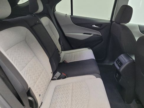 Used 2022 Chevrolet Equinox LS w/ LS Convenience Package image 19
