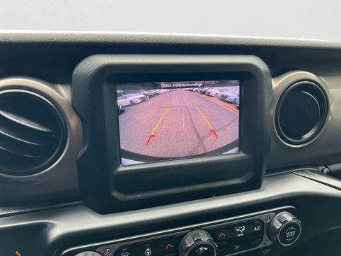 Used 2019 Jeep Wrangler Unlimited Sport S image 19