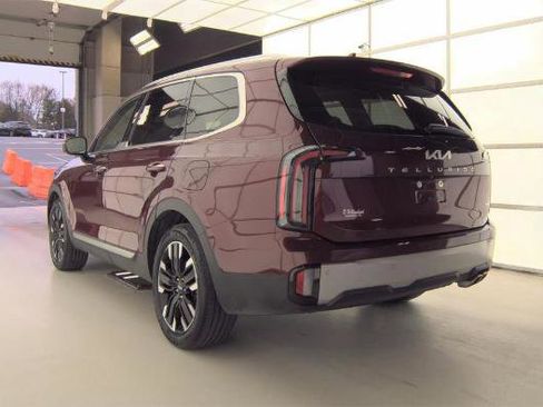 Used 2023 Kia Telluride SX image 2