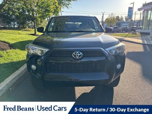 Used 2016 Toyota 4Runner SR5 AWD/4WD image 2
