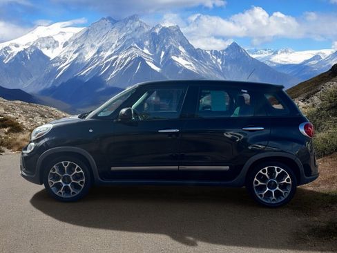 Used 2014 FIAT 500L Trekking w/ Popular Equipment Group FWD image 2