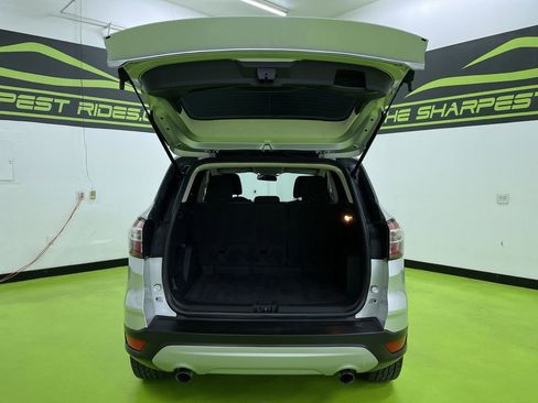 Used 2017 Ford Escape SE image 9