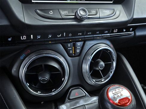 Used 2016 Chevrolet Camaro SS image 18