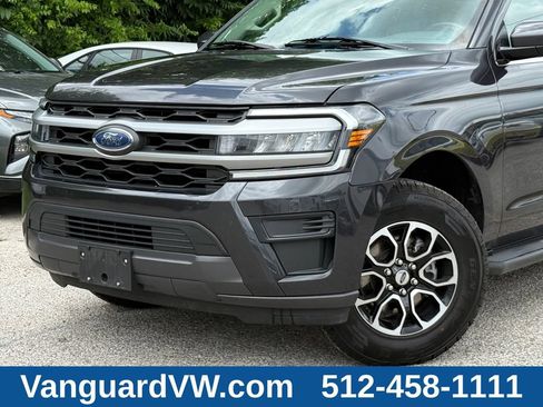 Used 2024 Ford Expedition Max XLT AWD/4WD image 2