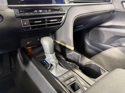 Used 2025 Toyota Camry LE FWD image 16