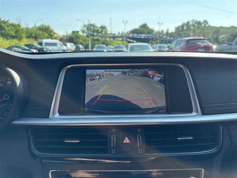 Used 2019 Kia Optima LX FWD image 32
