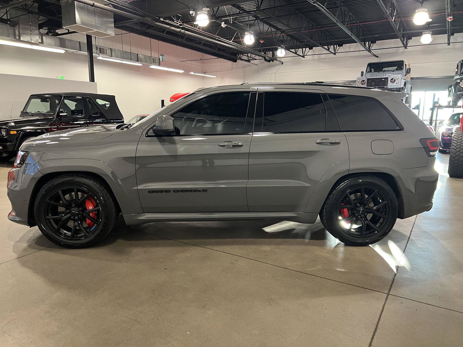 Used 2019 Jeep Grand Cherokee SRT AWD/4WD image 4
