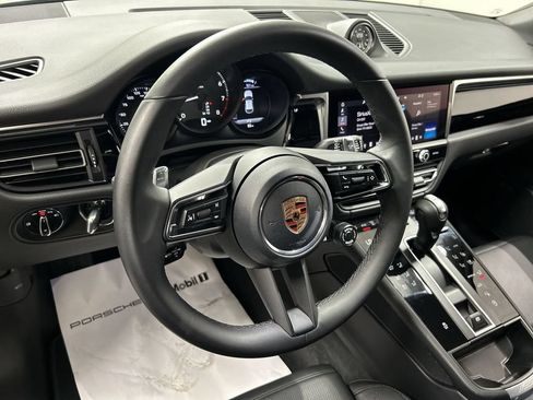Certified 2026 Porsche Macan AWD/4WD image 7